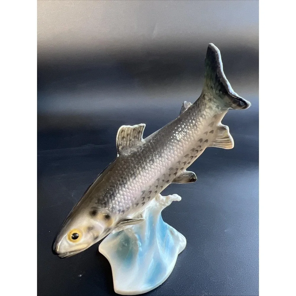 W. GERMANY GOEBEL TROUT FISH PORCELAIN FIGURINE CS 210 - TMK 6 - 1966 - 5 3/8